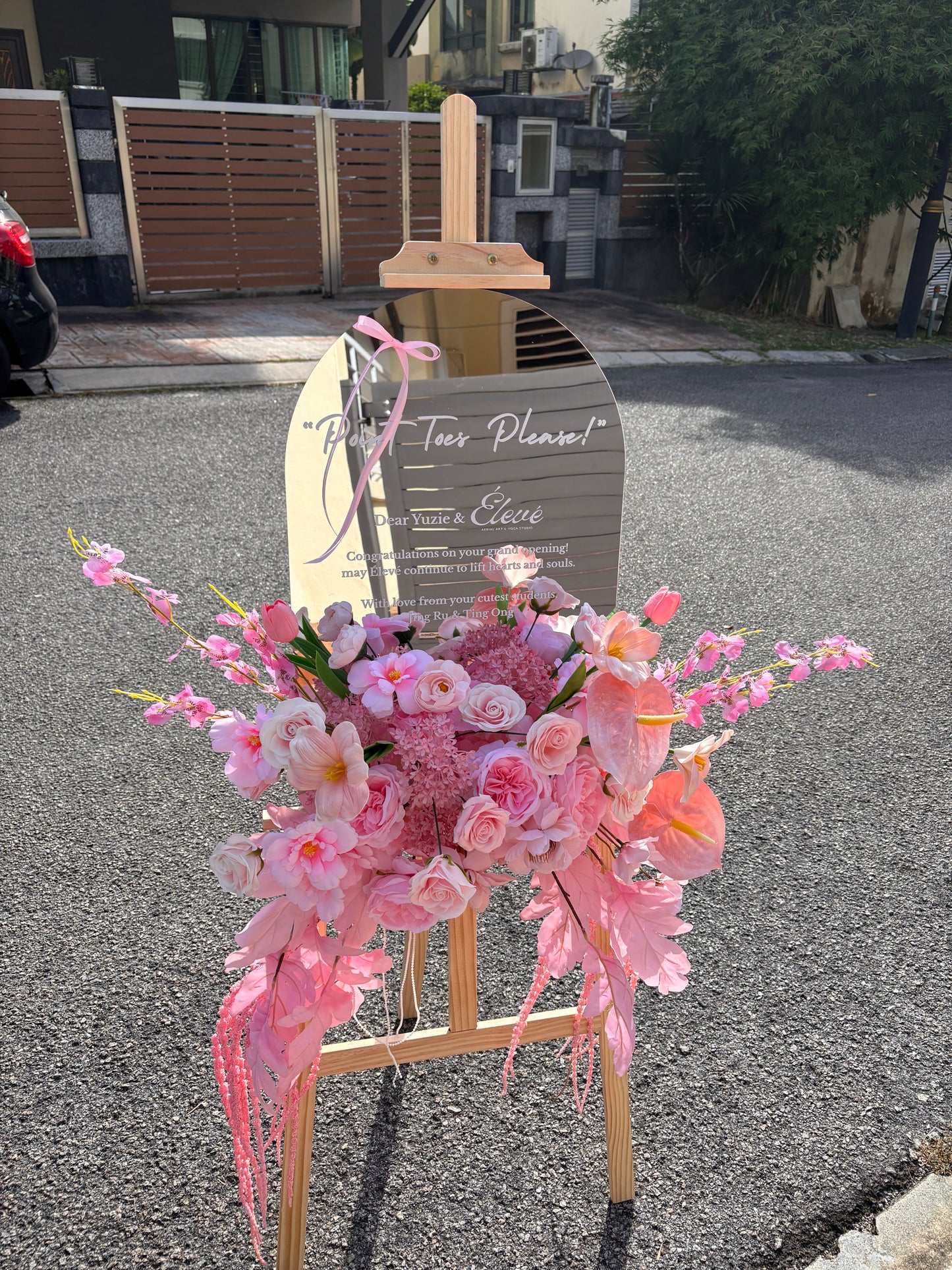 Opening Mirror Stand with Flower Arrangement