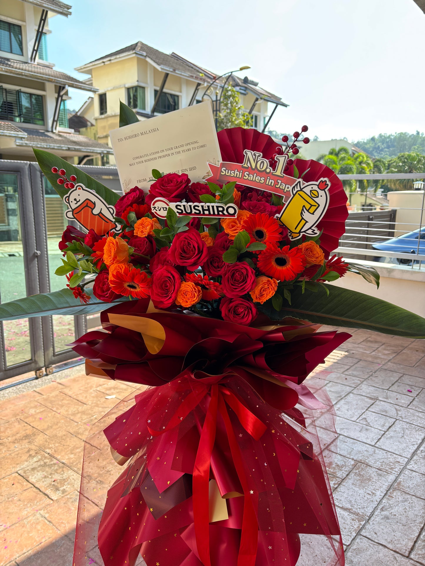 Opening Flower Stand - With Cartoon Pops
