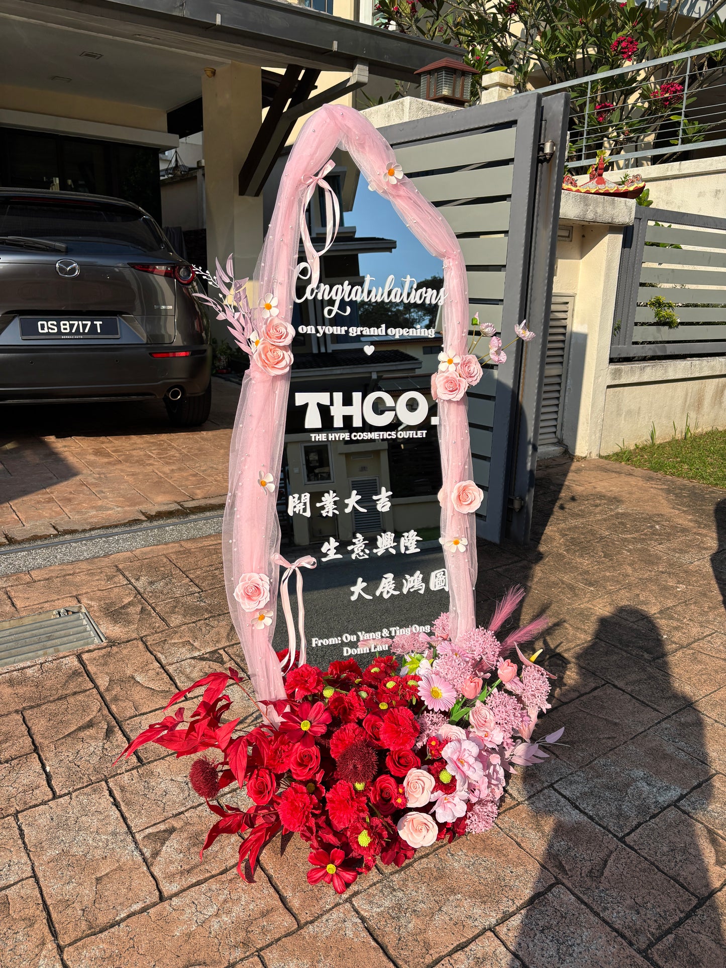 Opening Big Mirror Flower stand