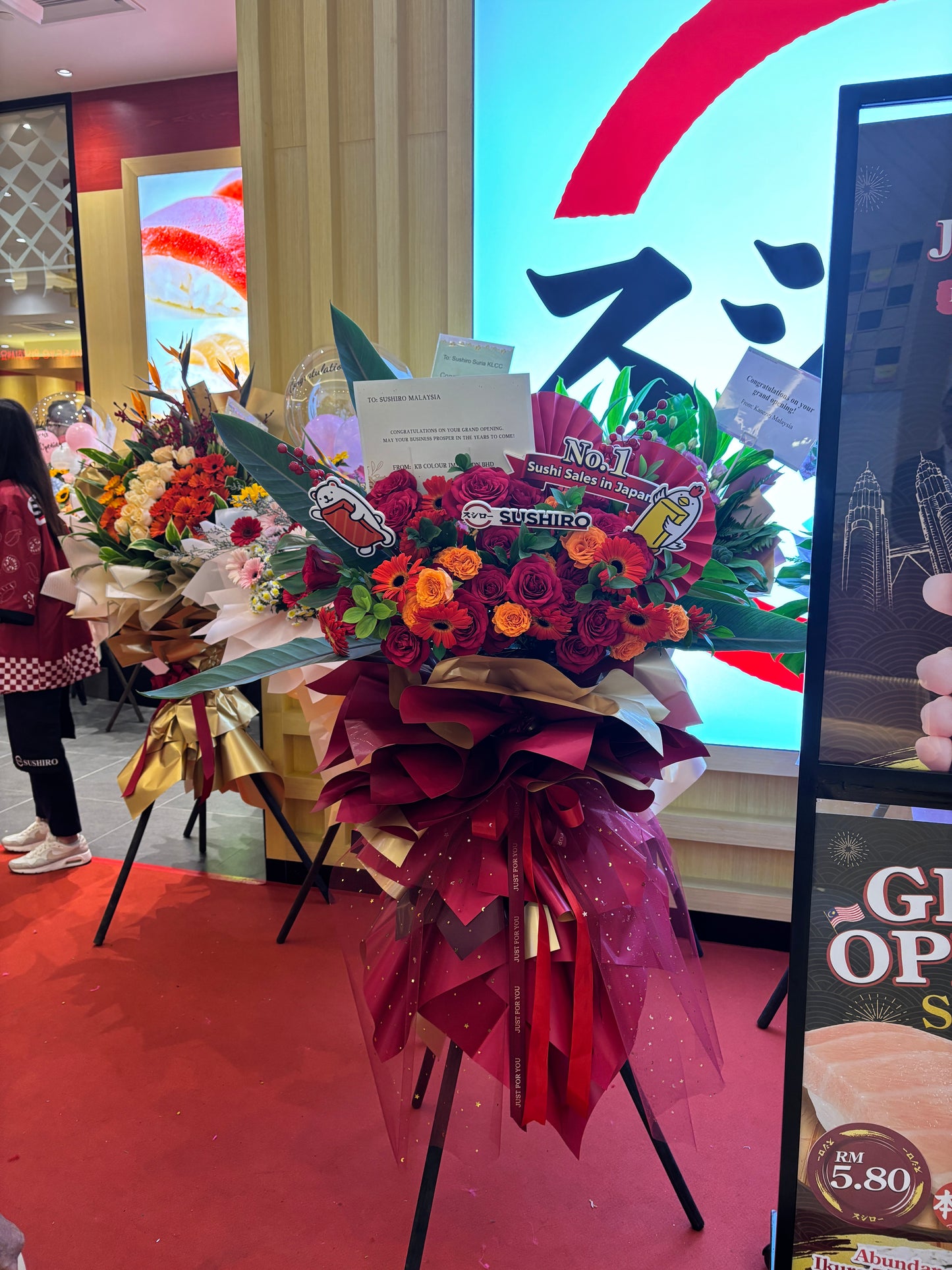 Opening Flower Stand - With Cartoon Pops