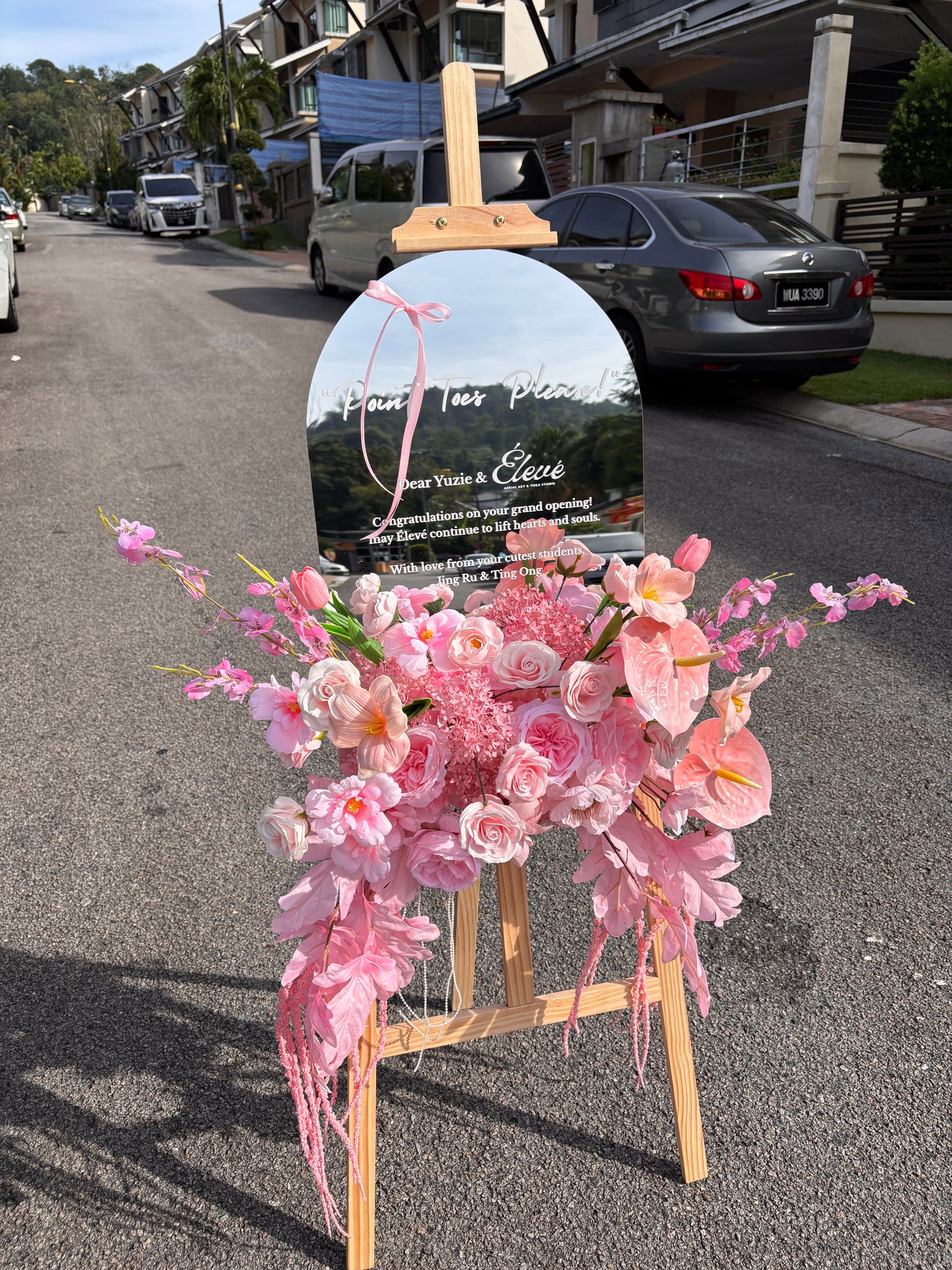 Opening Mirror Stand with Flower Arrangement