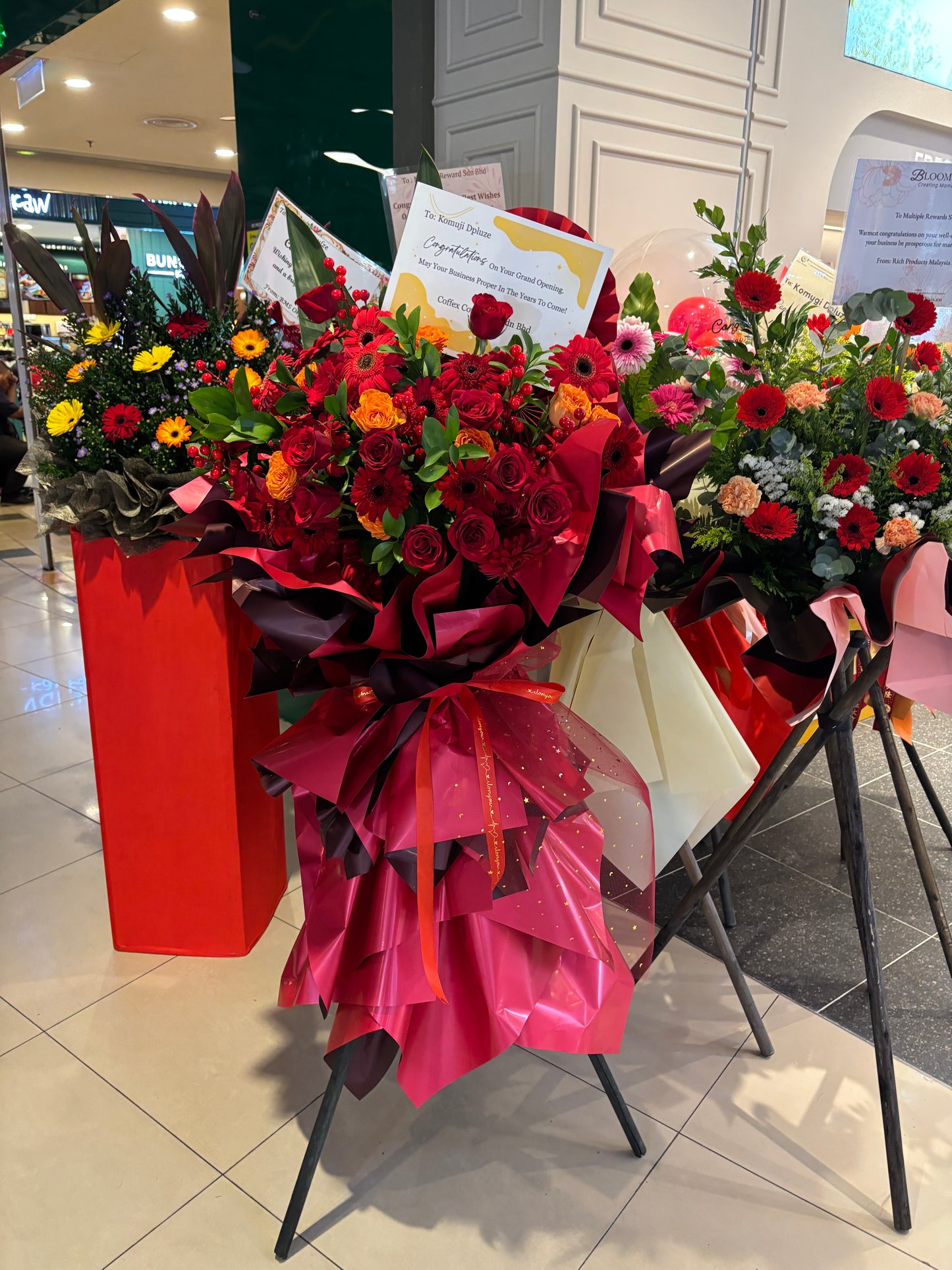 Opening Flower Stand | Fresh Flower