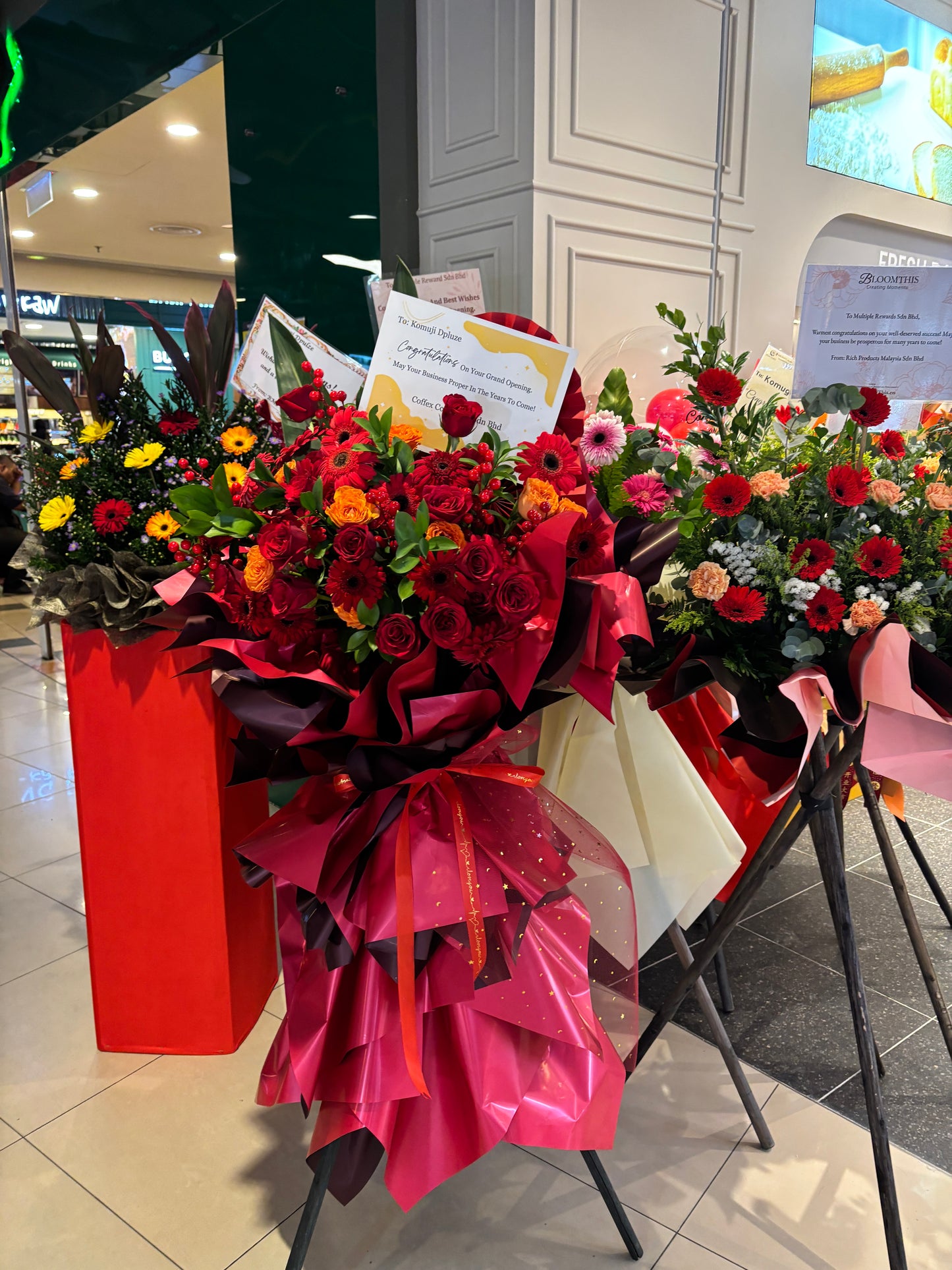 Opening Flower Stand | Fresh Flower